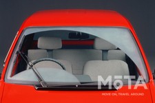 フロント・ダブルリンク式1本ワイパー