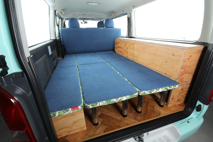 最大12%OFFクーポン ハイエース 新商品 ベッド用テーブル キャンプ 車 