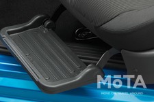 日産 新型ノート「助手席回転シート」