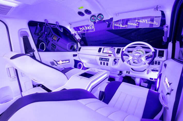 自分だけのハイエース を叶える 自動車内装専門店のフルオーダー制 フルカスタムの魅力とは Cool Art Vol 2 車 のカスタムパーツ カー用品 Mota