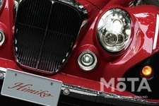 また、BMW MINIのものだというヘッドライトは、中をよく見ると丸型モチーフのパーツが使われ、宝石のような輝きを放つ工夫がされている。