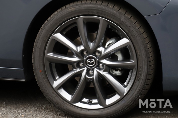 マツダ MAZDA3ファストバックXD  バーガンディセレクション