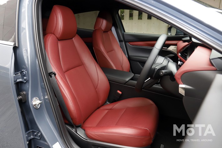 マツダ MAZDA3ファストバックXD  バーガンディセレクション