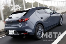 マツダ MAZDA3ファストバックXD  バーガンディセレクション