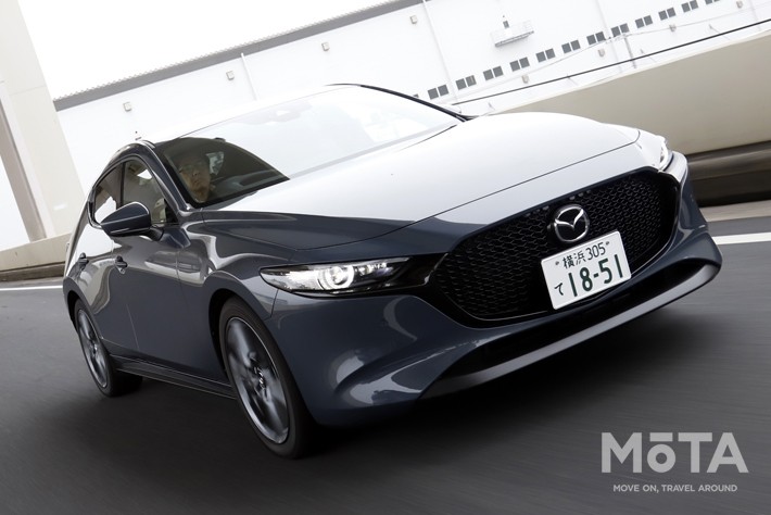 マツダ MAZDA3ファストバックXD  バーガンディセレクション