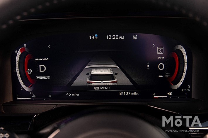 写真は北米向けの新型SUV「パスファインダー」(2022年モデル)に備わる12.3インチフルカラー液晶メーターパネル