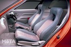 また、最高出力110PSというごく平凡な動力性能のコンパクトカーでありながら、シートはホールド性を持たせたセミバケットタイプを採用。このややオーバースペックとも取れるインテリアも、セラがスペシャリティカーの位置づけだったことを感じさせるポイントだ。