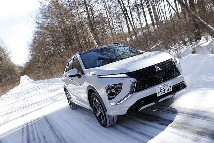 極上の万能感 雪道もワインディングも楽しいクロスオーバーsuv 三菱 エクリプス クロス Phev 雪上試乗レポート Pr 1 3 特別企画 Mota