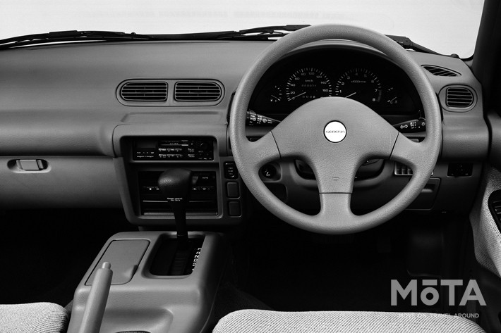 日産 セレナ（初代）