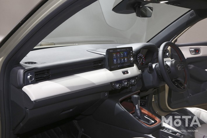 ホンダ 新型ヴェゼル（e:HEV プレイ）