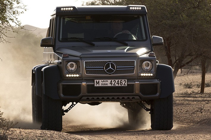 メルセデス・ベンツ G63 AMG 6×6は、2014年4月25日から8月31日までの期間限定で受注し、日本に5台のみ割り当てられ8000万円で販売された。  もともと四角くゴツいスタイルで人気を博しているGクラスだが、G63 AMG 6×6はタイヤが2本追加され6輪となり、樹脂製のオーバーフェンダーで全幅（横幅）を拡大しさらに迫力が増している。