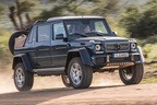 ホイールベース（前後の車軸の間隔）を600mmも延長され、ボディサイズは全長5,345mm×全幅2,110mm×全高2,235mm。比較的大型な車種の多いクロカンやSUVの中でも、特に大きなサイズとなっている。