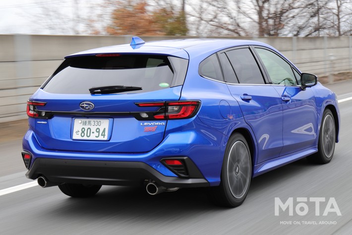 スバル 新型レヴォーグ STIスポーツ アイサイトX