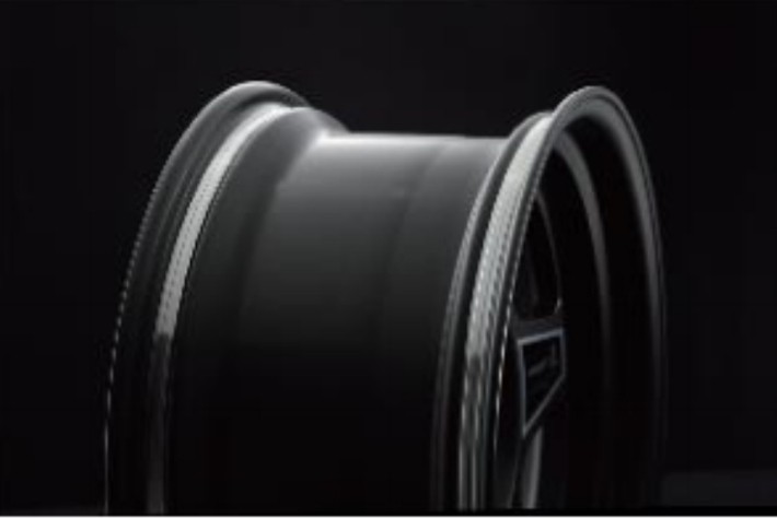 タイヤが縦にも横にもずれにくいアンチビードスリップ加工を全サイズに標準装備