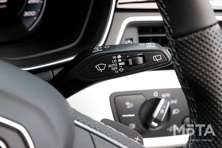 アウディ A4アバント 40 TDI クワトロ Sライン[2021年1月7日発売／B9系・マイナーチェンジモデル]