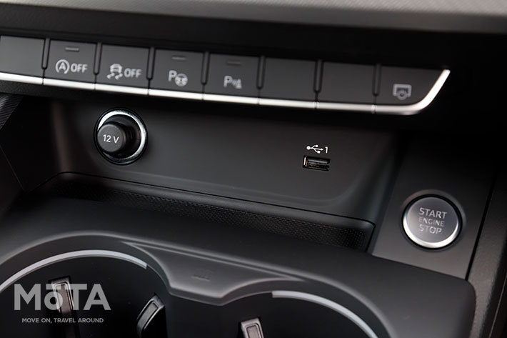 アウディ A4 35 TDI Advanced[2021年1月7日発売／B9系・マイナーチェンジモデル]