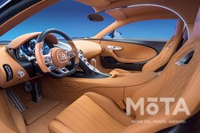 スピードメーターに表示された最高速度はなんと500km/h！ あくまでプロトタイプだが、2019年に最高速度490.48km/hを記録しており、決して張ったりではないのだから改めて驚かせる。 ただし、もし実際に運転する際は、メーターを見誤らないように注意して欲しい。普通の車ならメーター頂上付近の表示は90km/h程度だが、シロンは頂上で250km/hなので、うっかりすると新幹線より速く走っていたなんてことになってしまうかもしれない。