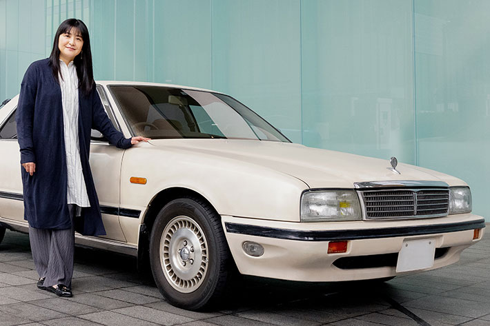 女優・伊藤かずえさんが30年乗り続けたシーマ、日産がレストア実施へ
