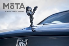 2ドアでもさすがの乗降性！ スーサイドドアが特徴的なロールス