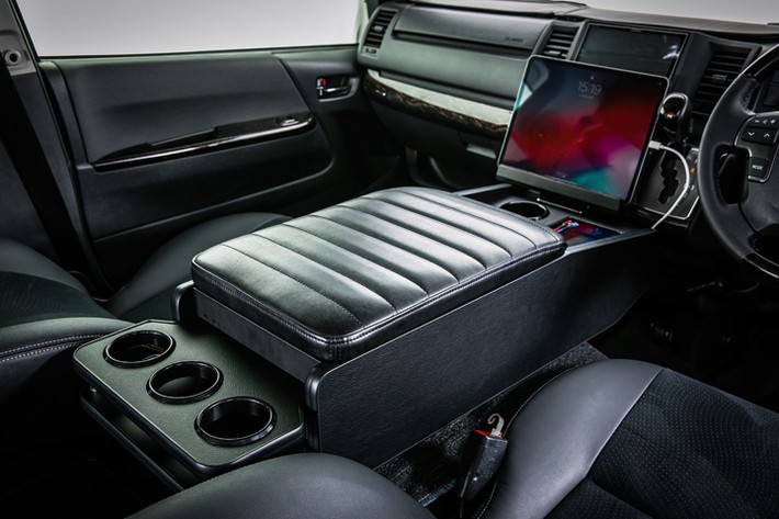 トヨタ ハイエース /hazard