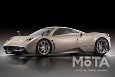 南米大陸の「風神」の名を持つパガーニ ウアイラは、イタリアの高級車メーカーパガーニが2011年から販売するスーパーカーだ。パガーニ初のスポーツカー「ゾンダ」の後継モデルとして発表されたウアイラは、ボディ全体がカーボンで構築されており、シャーシもカーボンとチタンを組み合わせた「カーボテイニアム」という独自の複合素材を使用している。