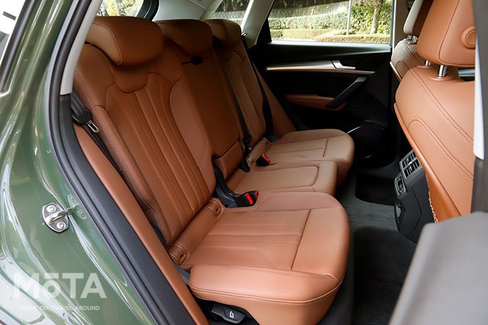 アウディ 新型Q5 40TDI クワトロ アドバンスト