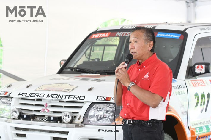 三菱 パジェロ 2002年 ダカールラリー総合優勝車両と、ドライバーだった増岡 浩 選手[※写真はパジェロファンミーティング2019（2019年5月25日・26日）の模様より]