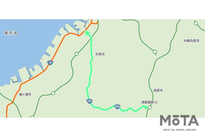 郊外路は信号も少なく渋滞もない区間で、ゆるやかなカーブと起伏がある(約30km)