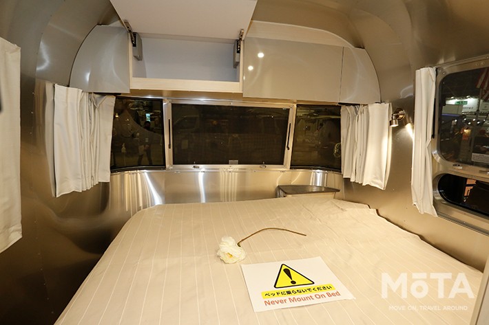 エアストリーム「Flying Cloud 23FB」（1496万円・消費税込）[AIRSTREAM JAPAN（エアストリームジャパン）]