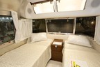 エアストリーム「Globetrotter 23FB/Twin」（1639万円・消費税込）[AIRSTREAM JAPAN（エアストリームジャパン）]