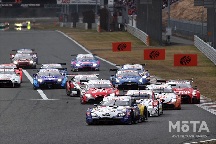 Super Gt 21年シーズンがついに開幕 感染対策を万全に非日常を体感しに行こう 現地レポート 新車 車イベント22年 Mota