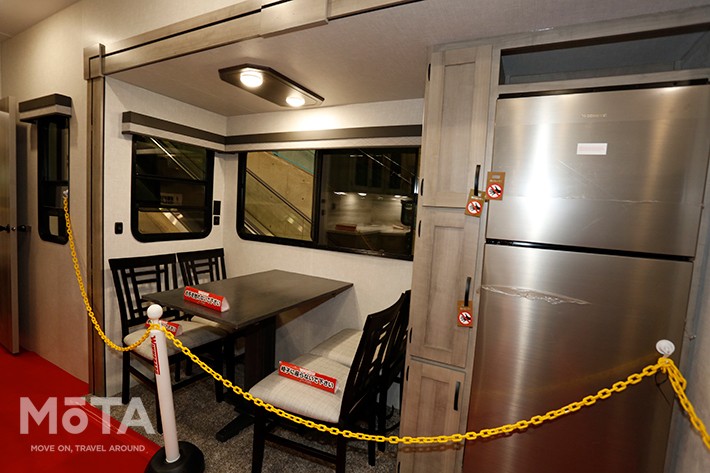WINNEBAGO VOYAGE FIFTH WHEEL（ウィネベーゴ　ボヤージュ フィフスホイール）V3436FL（ウィネバゴ）[ジャパンキャンピングカーショー2021[2021年4月2日（金）～4月4日（日）／幕張メッセ（千葉県千葉市）]]