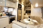 エアストリーム「Flying Cloud 23FB」（1496万円・消費税込）[AIRSTREAM JAPAN（エアストリームジャパン）]