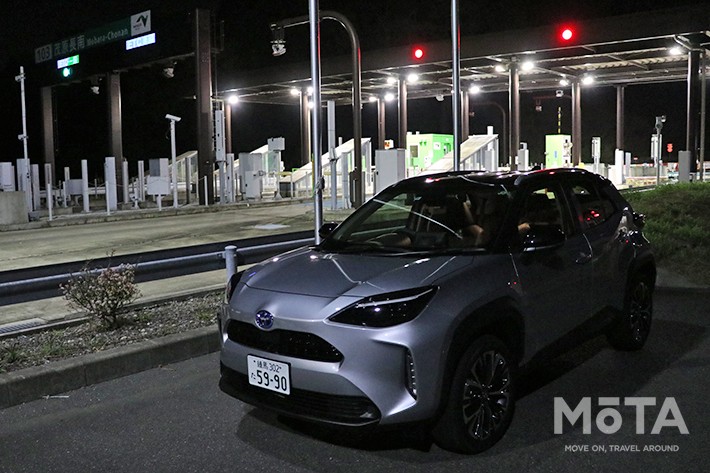 新型ヴェゼル Vs ヤリスクロス 実燃費対決 25km Lを超えたヤリスクロスに対し 大柄で180kg重いヴェゼルも善戦 ハイブリッド4wd 比較 低燃費にこだわるなら 最新の実燃費が丸わかり 燃費レポート Mota