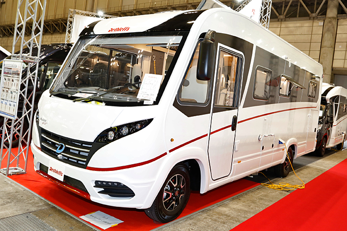 全長7メートル超の 走る邸宅 欧州製モーターホーム2モデルに 訪問 してみた ジャパンキャンピングカーショー21 現地レポート 新車 車 イベント22年 Mota