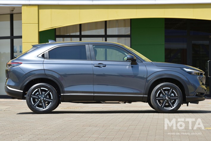 ホンダ 新 型ヴェゼル e:HEV X（イーエイチイーブイ）