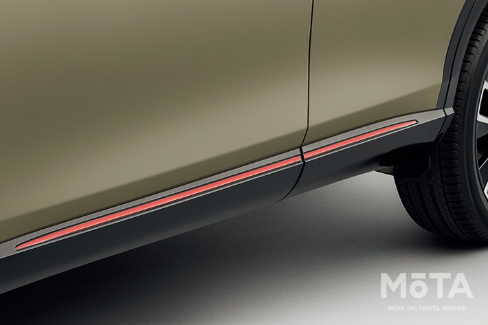 ホンダ 新型ヴェゼル e:HEV PLaY専用エクステリア（パッションレッド加飾ドアロアーガーニッシュ）[2021年4月22日（木）発表／4月23日（金）発売]