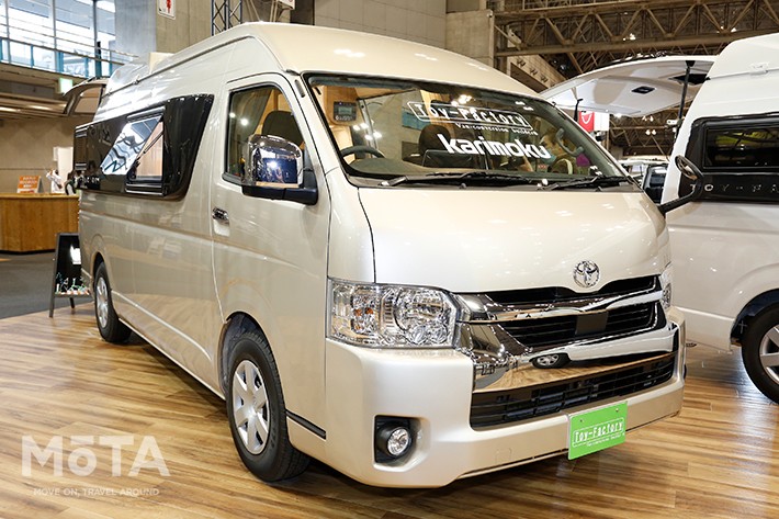 ハイエースで車中泊をしたい！ 人気のハイエースバンをベースに