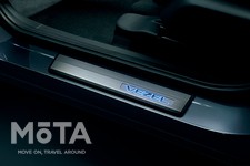 ホンダ 新型ヴェゼル 純正アクセサリー サイドステップガーニッシュ[ホンダアクセス／2021年4月22日（木）発表]