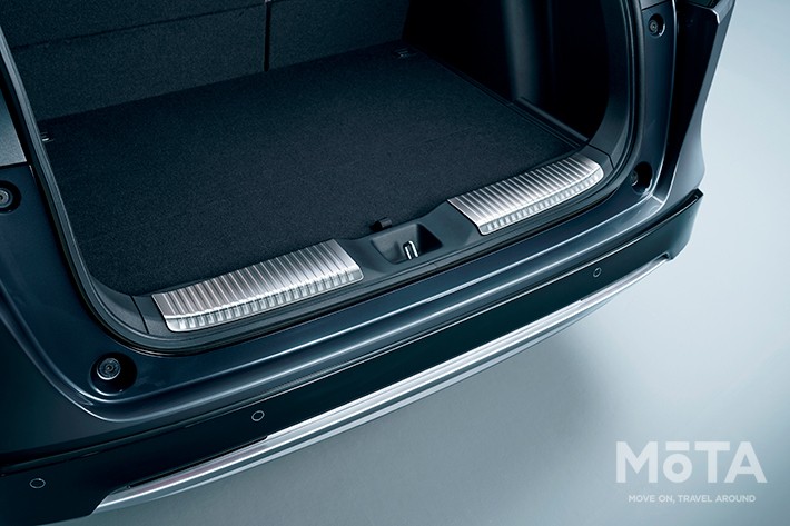 リアパネルライニングカバー／1万3200円