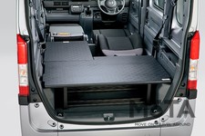 ホンダ N-VAN（エヌバン） 車中泊仕様　マルチボード[ラゲッジ用／許容荷重：200 kg／7万950円・リア用（助手席用）／許容荷重：100 kg／3万1900円]（ホンダアクセス純正パーツ装着車）[2018年7月12日発売]