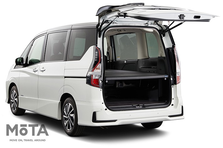 車中泊特化型ミニバン ベンツからヴォクシー セレナまで メーカー純正車中泊仕様の楽しいミニバン3選 徹底比較 人気新型車比較21年 Mota