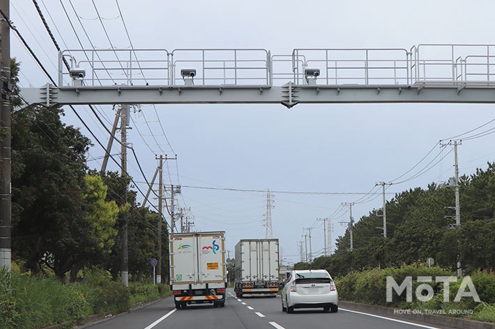 急ブレーキに注意 紛らわしいオービスとnシステム 交通取締りと事件捜査という用途の違いがあった コラム Mota 急ブレーキに注意 紛らわしいオービスとnシステム 交通取締りと事件捜査という用途の違いがあった コラム Mota