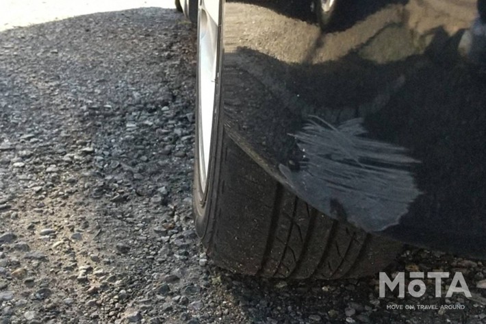 バンパーは車の中でも最も傷をつけやすいパーツの1つです