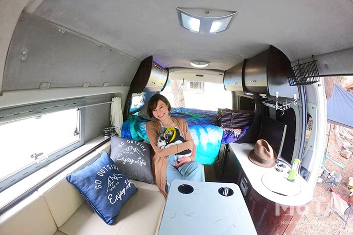 【アウトドア女子】芳美 リンさんがレンタルしたトヨタ ハイエース