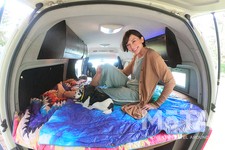 【アウトドア女子】芳美 リンさんがレンタルしたトヨタ ハイエース