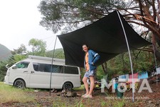 【アウトドア女子】芳美 リンさんがレンタルしたトヨタ ハイエース