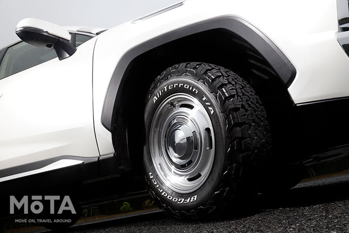 「ミツオカ バディ 20ST」（2WD・2リッターガソリン）[オプション装着車]