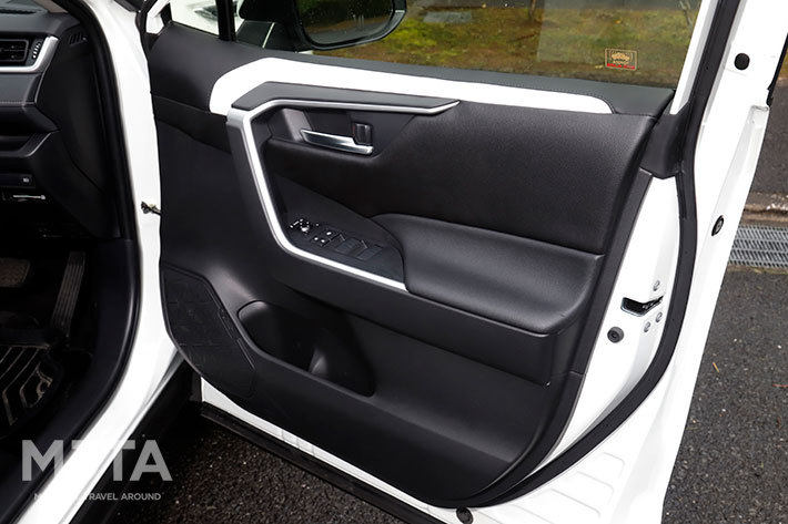 「ミツオカ バディ 20ST」（2WD・2リッターガソリン）[オプション装着車]