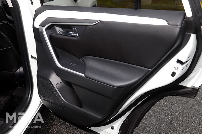 「ミツオカ バディ 20ST」（2WD・2リッターガソリン）[オプション装着車]